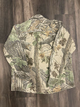 Load image into Gallery viewer, 1990’s Team Realtree Camo Chamois Shirt (M)