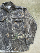 Load image into Gallery viewer, 00’s Fieldstaff Mossyoak Breakup Camo Button-Up (L)