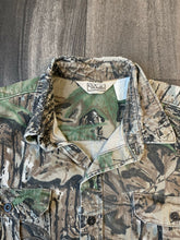 Load image into Gallery viewer, Vintage Realtree Camo Button-Up Shirt (L)