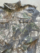 Load image into Gallery viewer, Vintage Duxbak Realtree Hardwoods Camo Button-Up Shirt (XL)