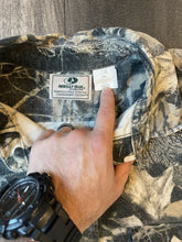 Load image into Gallery viewer, Vintage Mossy Oak Breakup Camo Chamois Shirt (2XL)