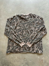 Load image into Gallery viewer, Vintage Mossy Oak Treestand Camo Long Sleeve Shirt (2XL)
