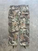 Load image into Gallery viewer, Vintage Liberty Realtree Camo Adjustable Waist Pants (XL)