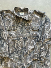 Load image into Gallery viewer, 1990’s Mossy Oak Treestand Camo Chamois Shirt (XL)