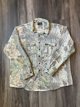 Load image into Gallery viewer, 1990’s Realtree Camo Chamois Shirt (XL)