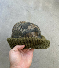 Load image into Gallery viewer, Vintage Mossy Oak Treestand Insulated Trapper Hat