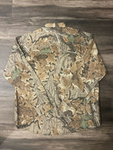 Load image into Gallery viewer, Vintage Realtree Advantage Camo Button Up Shirt (L)