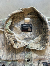 Load image into Gallery viewer, Vintage Faded Realtree Camo Chamois Shirt (2XL)