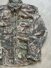 Load image into Gallery viewer, Vintage Realtree Camo Chamois Shirt (L)
