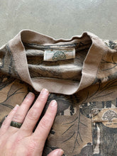Load image into Gallery viewer, Vintage Mossy Oak Fall Foliage Camo Shirt (M)