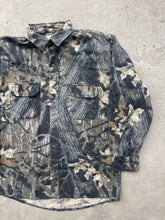 Load image into Gallery viewer, Vintage MossyOak Breakup Camo Chamios (L)