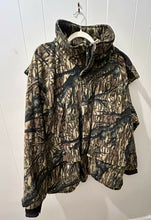 Load image into Gallery viewer, Vintage Browning Mossy Oak Treestand Fleece Jacket XL with Hood