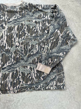 Load image into Gallery viewer, Vintage MossyOak Treestand Camo Pocket Longsleeve (XL/XXL)