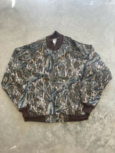 Load image into Gallery viewer, Vintage Mossy Oak Treestand Camo Bomber Jacket (L)