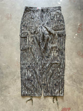 Load image into Gallery viewer, Vintage Sports Afield Realtree Camo Adjustable Waist Pants (L)
