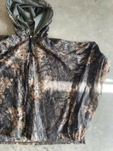Load image into Gallery viewer, Vintage Mossy Oak Gen 1 Breakup Camo Lightweight Bug Pullover (M/L)