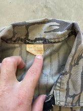 Load image into Gallery viewer, Vintage Trebark Camo Jacket (M)