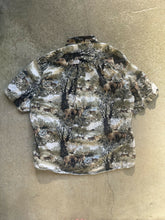 Load image into Gallery viewer, Vintage North River Outfitters Whitetail Button-Up (L)