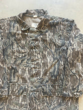 Load image into Gallery viewer, Vintage Mossy Oak Treestand Camo 3-Pocket Jacket (XL)