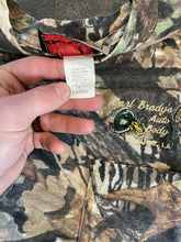 Load image into Gallery viewer, Vintage Mossy Oak Forest Floor Camo “Carl Brady’s Auto Body” T-Shirt (L)