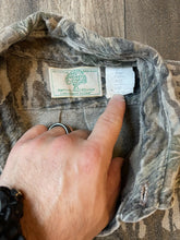 Load image into Gallery viewer, 1990’s Mossy Oak Treestand Camo Chamois Shirt (L)