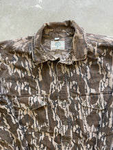 Load image into Gallery viewer, Vintage Mossy Oak Original Bottomland Camo Chamois Shirt (L)