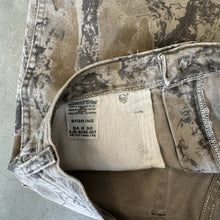 Load image into Gallery viewer, Vintage Natural Gear Camo Denim Pants (M)