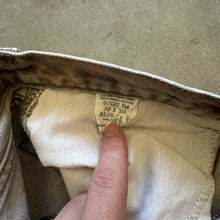 Load image into Gallery viewer, Vintage Wrangler Realtree Advantage Timber Camo Denim Pants (L)