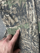 Load image into Gallery viewer, 1990’s Realtree Camo Long Sleeve Shirt (XL)