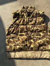 Load image into Gallery viewer, Vintage Gamehide Duck Camo Vest (XL)