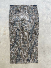 Load image into Gallery viewer, Vintage MossyOak Treestand Camo Adjustable Waist Pants (39”-44”x31.5”)