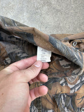 Load image into Gallery viewer, 90’s Mossy Oak Fall Foliage Camo Button Up (L) 🇺🇸