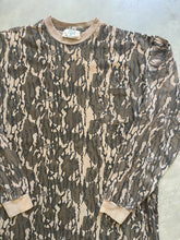 Load image into Gallery viewer, Vintage Mossy Oak Original Bottomland Camo Long Sleeve Shirt (XL)