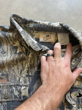 Load image into Gallery viewer, 2000’s Mossy Oak Breakup Camo Button Up Shirt (2XL)