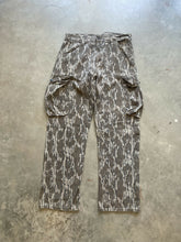 Load image into Gallery viewer, Vintage Mossy Oak Bottomland Pants (XL)