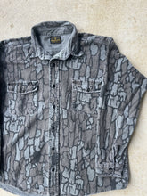 Load image into Gallery viewer, Vintage Deerskin Trebark Camo Chamois Shirt (L)