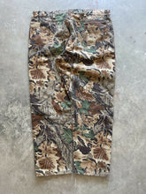 Load image into Gallery viewer, Vintage Wrangler Realtree Advantage Camo Denim Pants (XL)