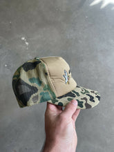 Load image into Gallery viewer, Vintage Duck Camo Style Hunting Club Trucker Hat