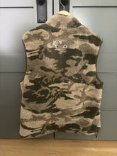 Load image into Gallery viewer, Cabelas Berber Fleece Windproof Camo Vest Large
