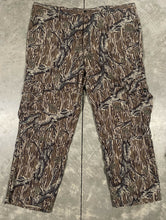 Load image into Gallery viewer, 90&#39;s Gander Mountain Mossy Oak Lightweight Treestand Pants (48x32) 🇺🇸