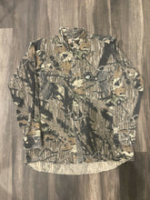 Load image into Gallery viewer, Vintage Mossy Oak Breakup Camo Button Up Shirt (L/XL)