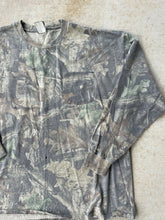 Load image into Gallery viewer, Vintage Realtree Advantage Timber Camo Long Sleeve Shirt (2XL)