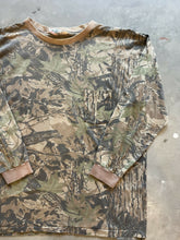 Load image into Gallery viewer, 90’s Realtree Camo Long Sleeve Shirt (XL) 🇺🇸