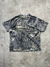 Load image into Gallery viewer, Vintage MossyOak Breakup Camo Pocket T-Shirt (M/L)