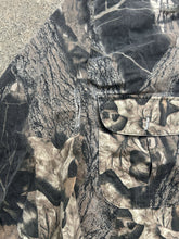 Load image into Gallery viewer, Vintage Mossy Oak Break Up Gen 1 Button Up (XL)