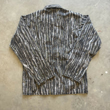 Load image into Gallery viewer, Vintage Realtree Camo Button-Up Shirt (M)