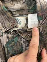 Load image into Gallery viewer, Mossy oak green leaf button up