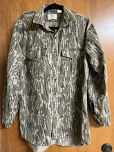 Load image into Gallery viewer, Original Mossy Oak Bottomland Shirt (M) 🇺🇸