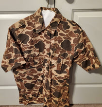 Load image into Gallery viewer, Charles Daly Vintage Camo Short Sleeve Shirt Medium