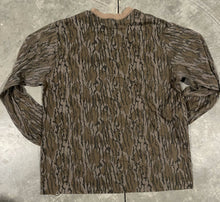 Load image into Gallery viewer, Mossy Oak Original Bottomland Long Sleeve Shirt (L/XL)
